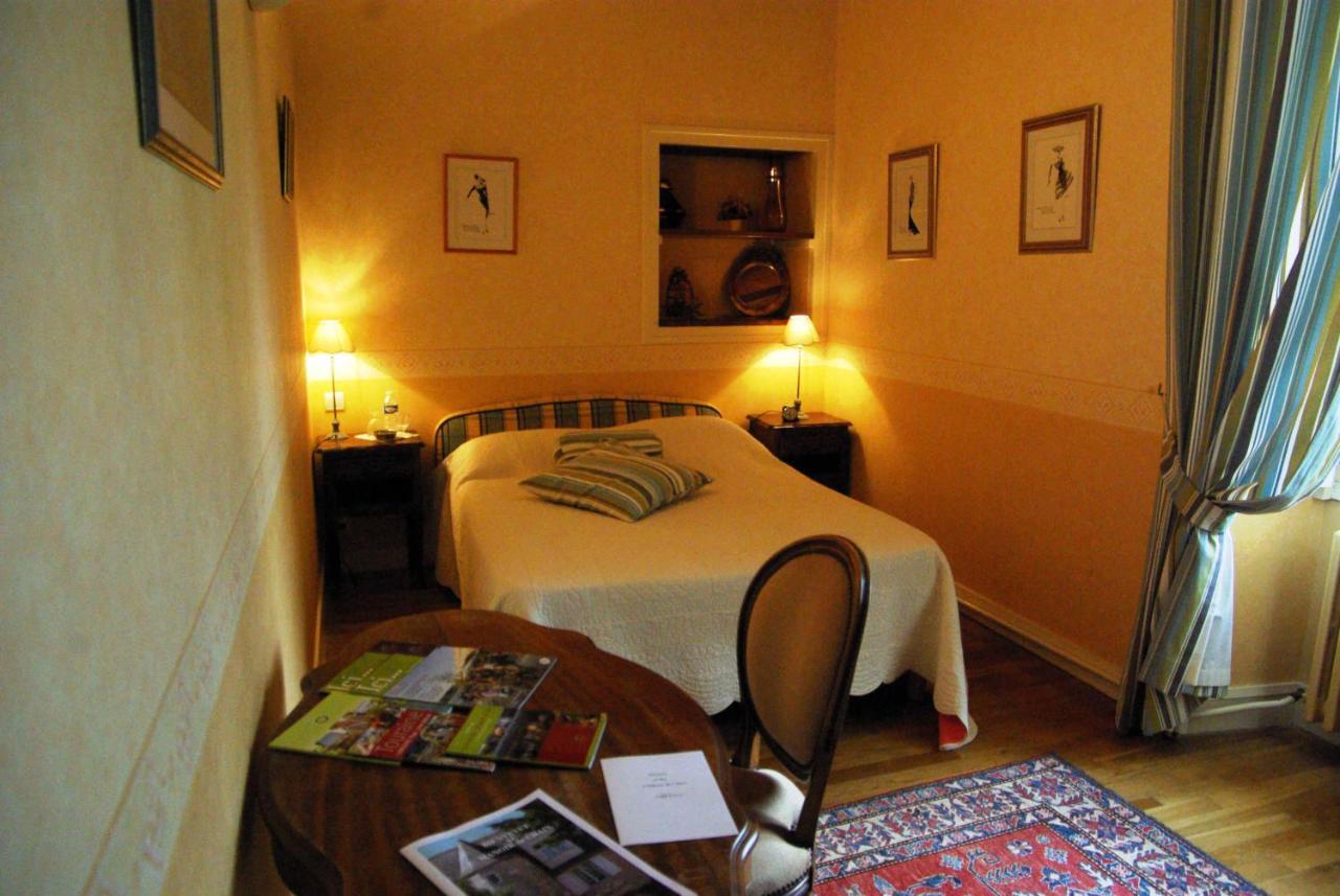 Bed and Breakfast Manoir De Chaix Truyes Экстерьер фото